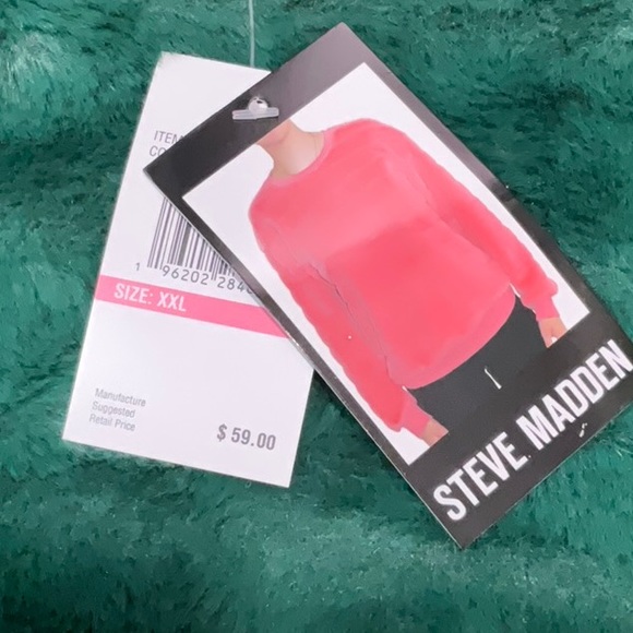 Steve Madden Plush Pullover NWT - Picture 6 of 9